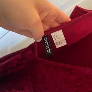 Red dress, semi-open back, soft material